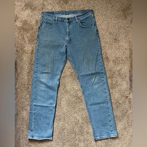 Wrangler Men's Classic Blue Straight Jeans